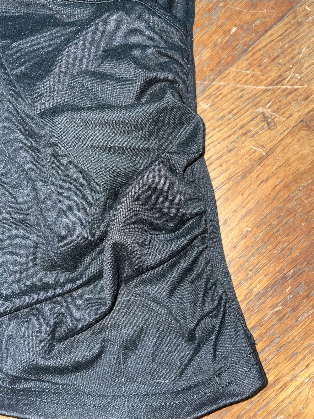 Black Halter Tank Top - Sleek Minimal Style - Picture 4 of 4